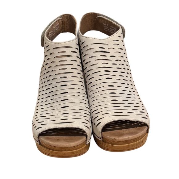 Dansko Danae Block Heel Sandal Minimalist Comfort Casual Leather Oyster 37 6.5 7 - Picture 5 of 9